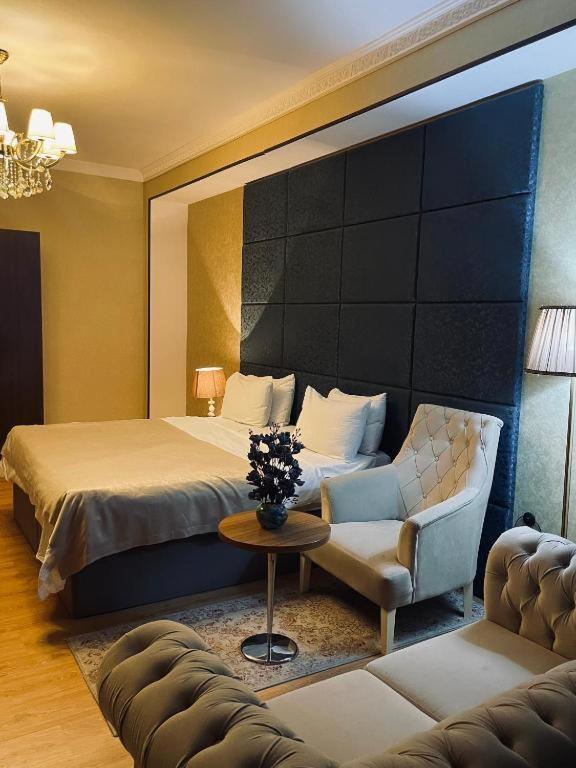 Grand Mirror 4*