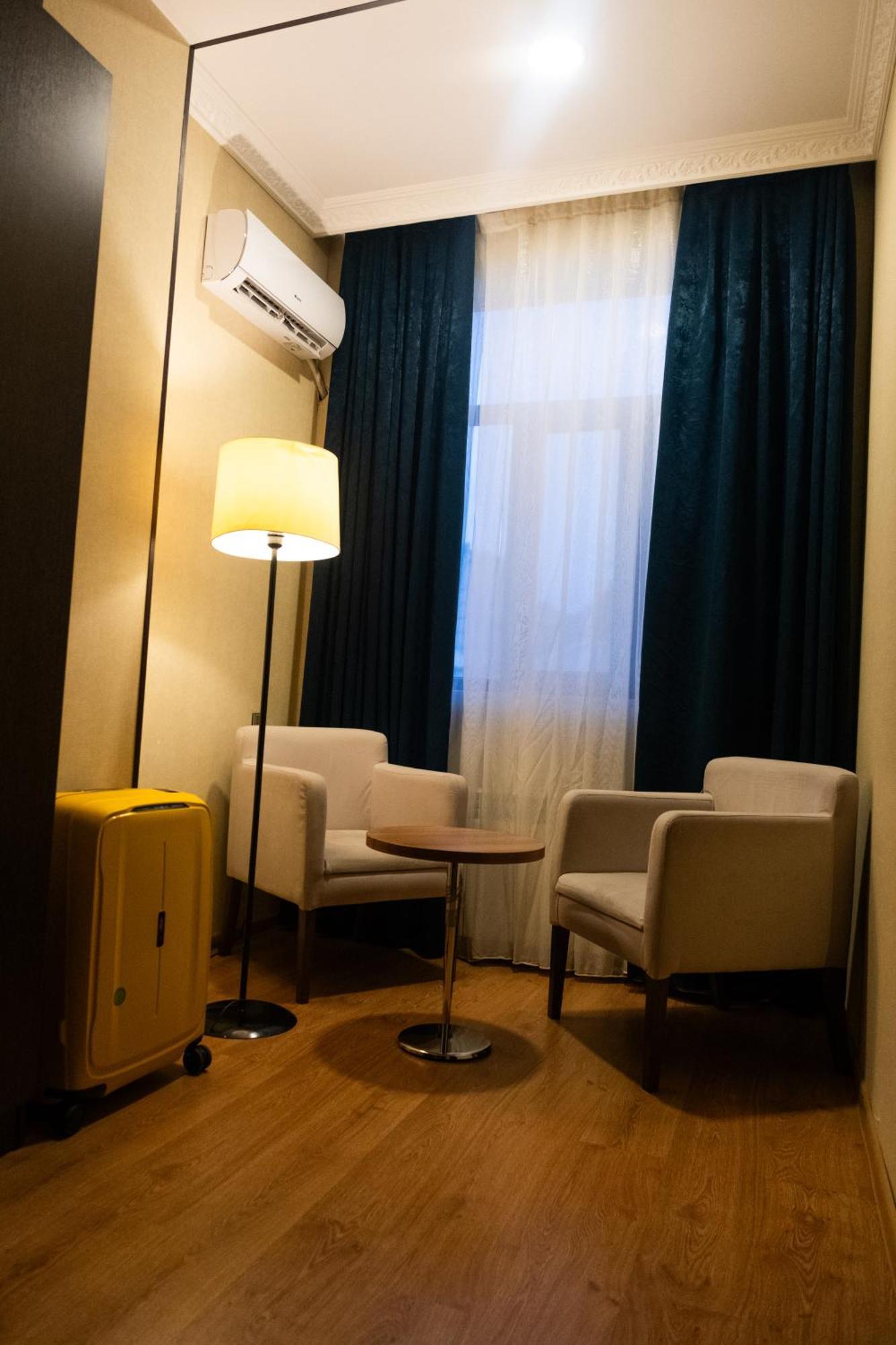 Grand Mirror 4* Baku