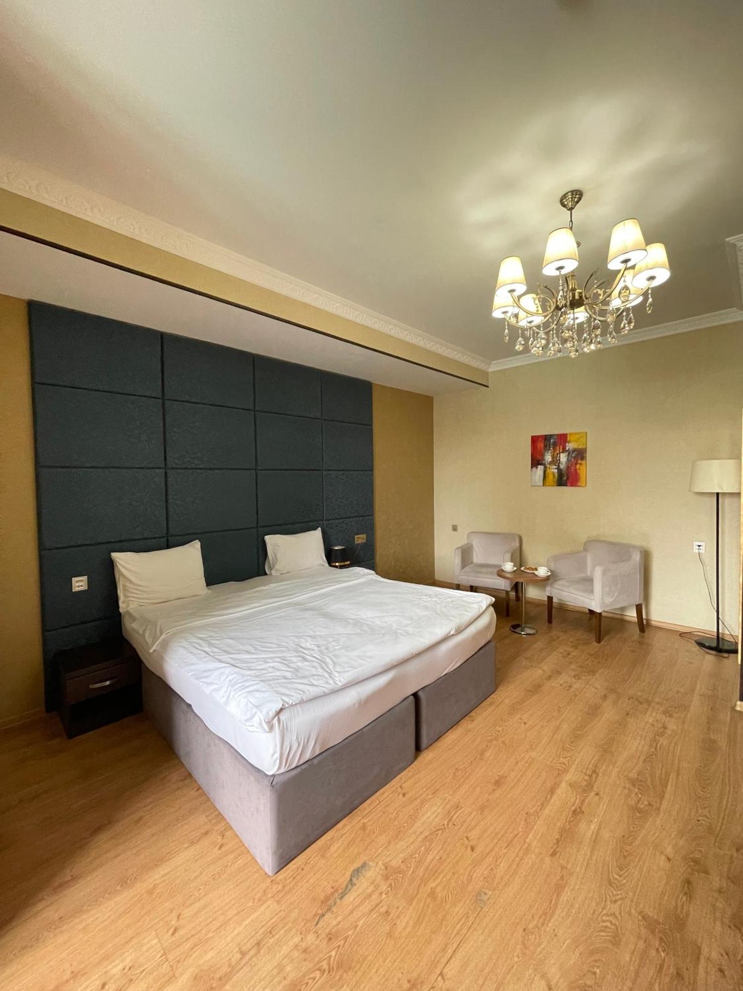 Grand Mirror 4* Baku