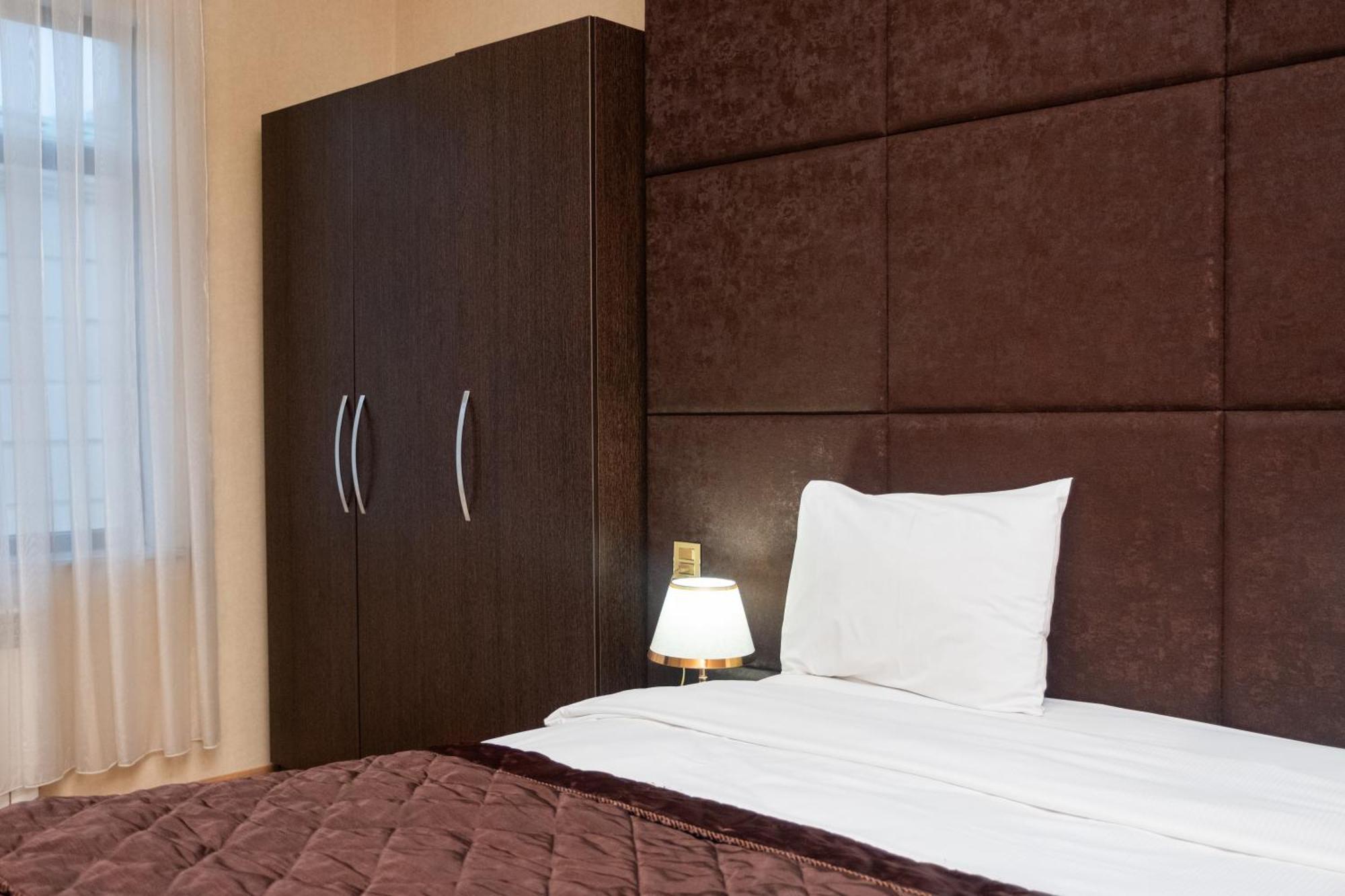 Grand Mirror Hotel