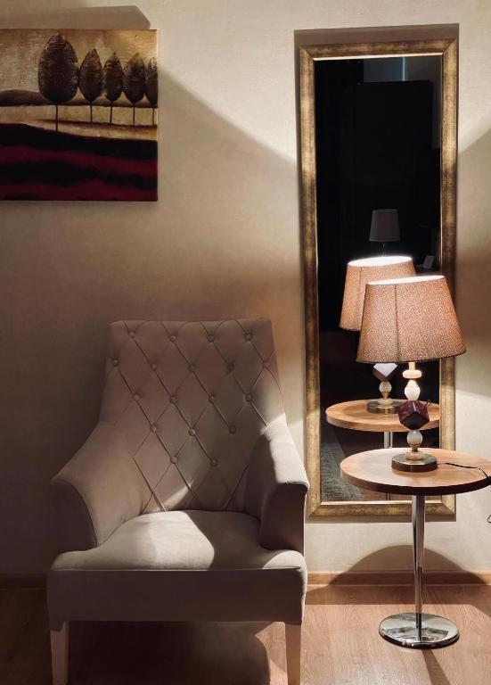 Hotel Grand Mirror