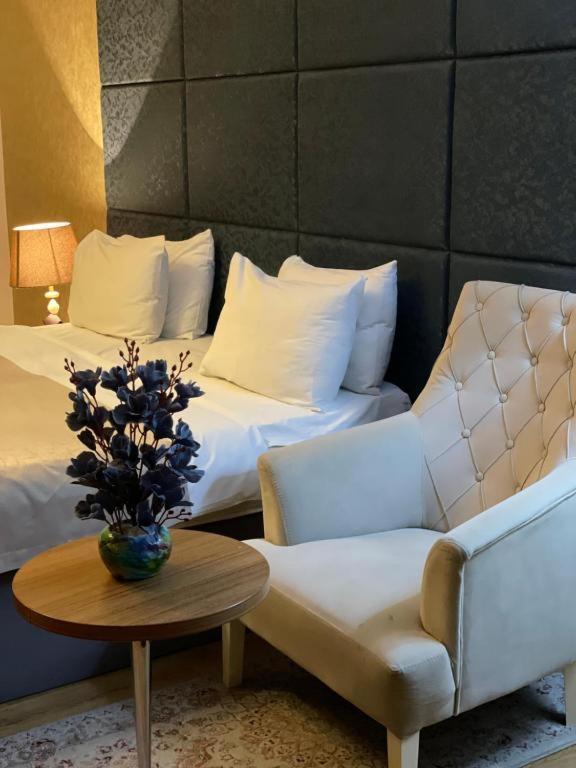 Grand Mirror Hotel 4*